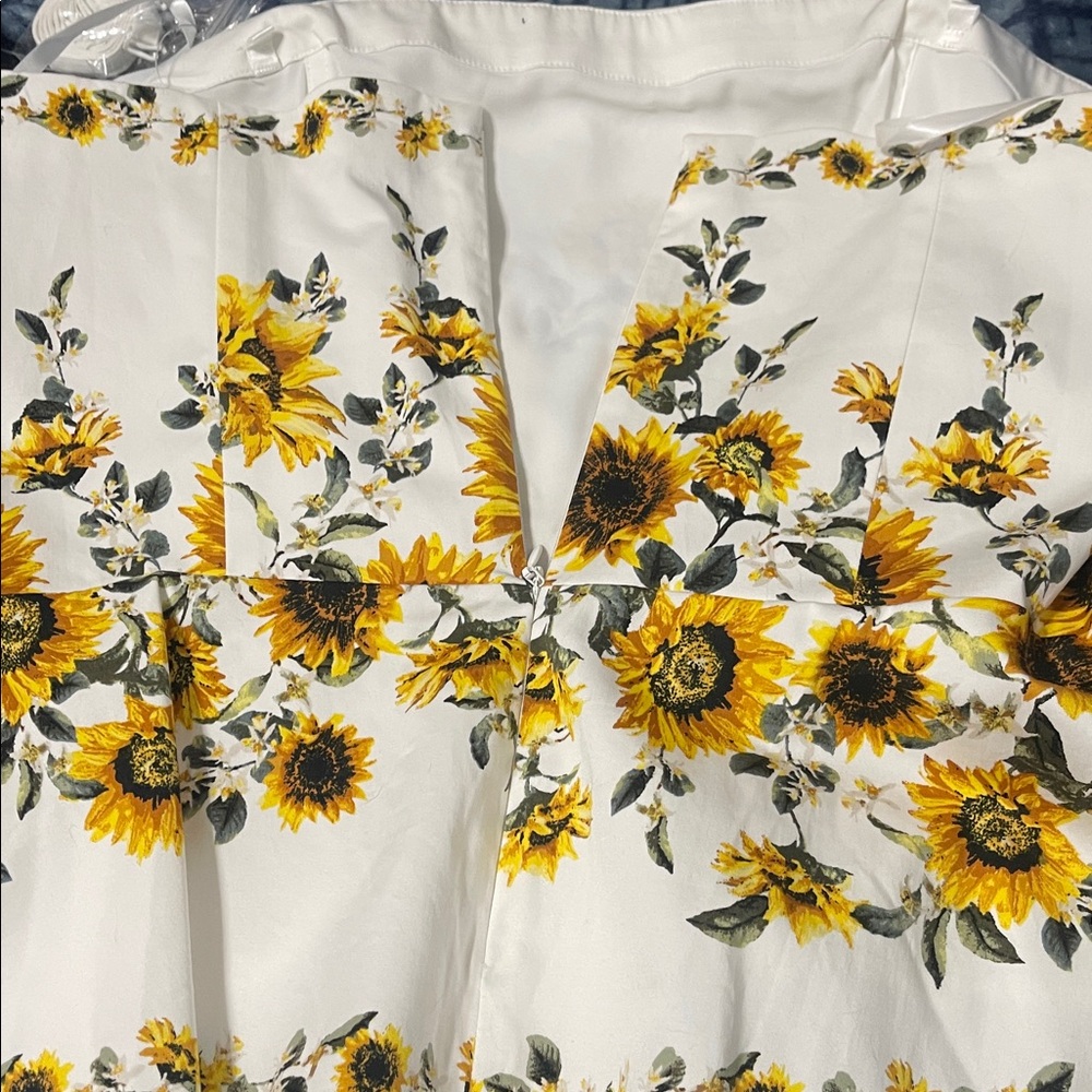NWT White House Black Market Sunflower Print Strapless Top - Picture 9 of 11